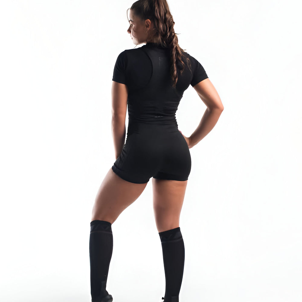 
                      
                        LUNO WOMEN'S SINGLET - STEALTH
                      
                    