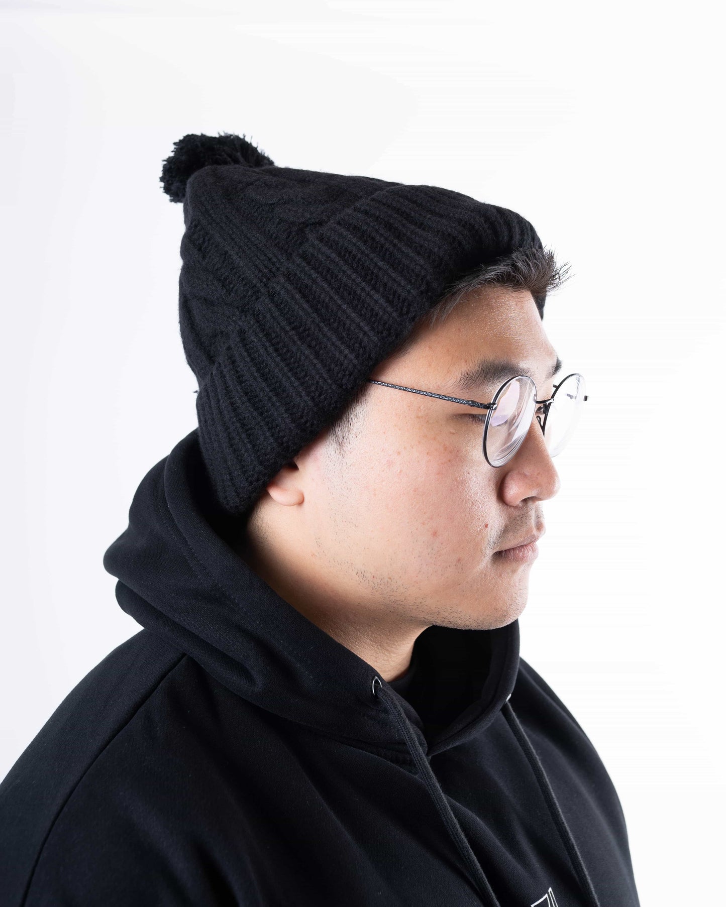 Gorro para entrenamiento clima frio A7 todo negro