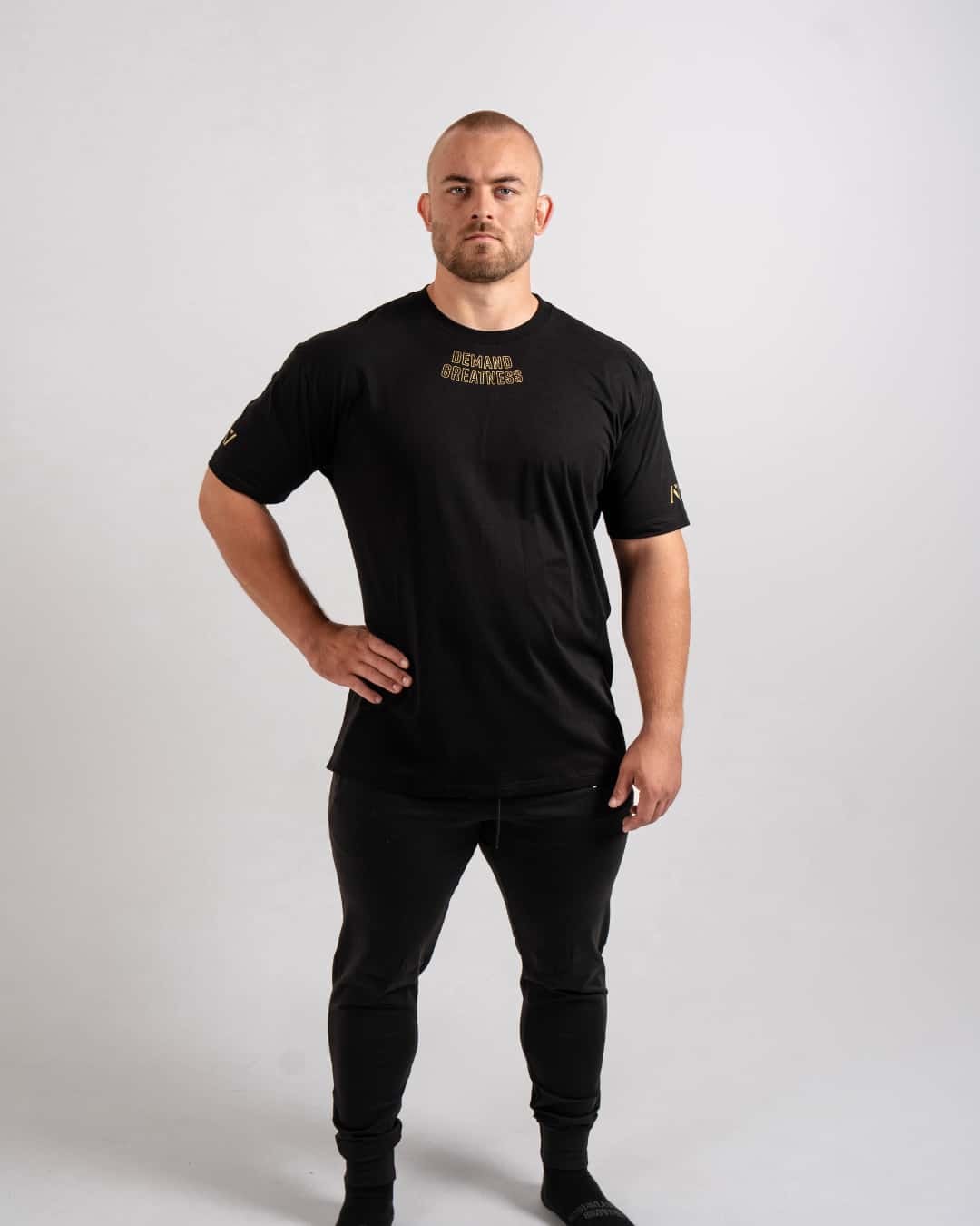 Playera de competencia A7 negra con dorado