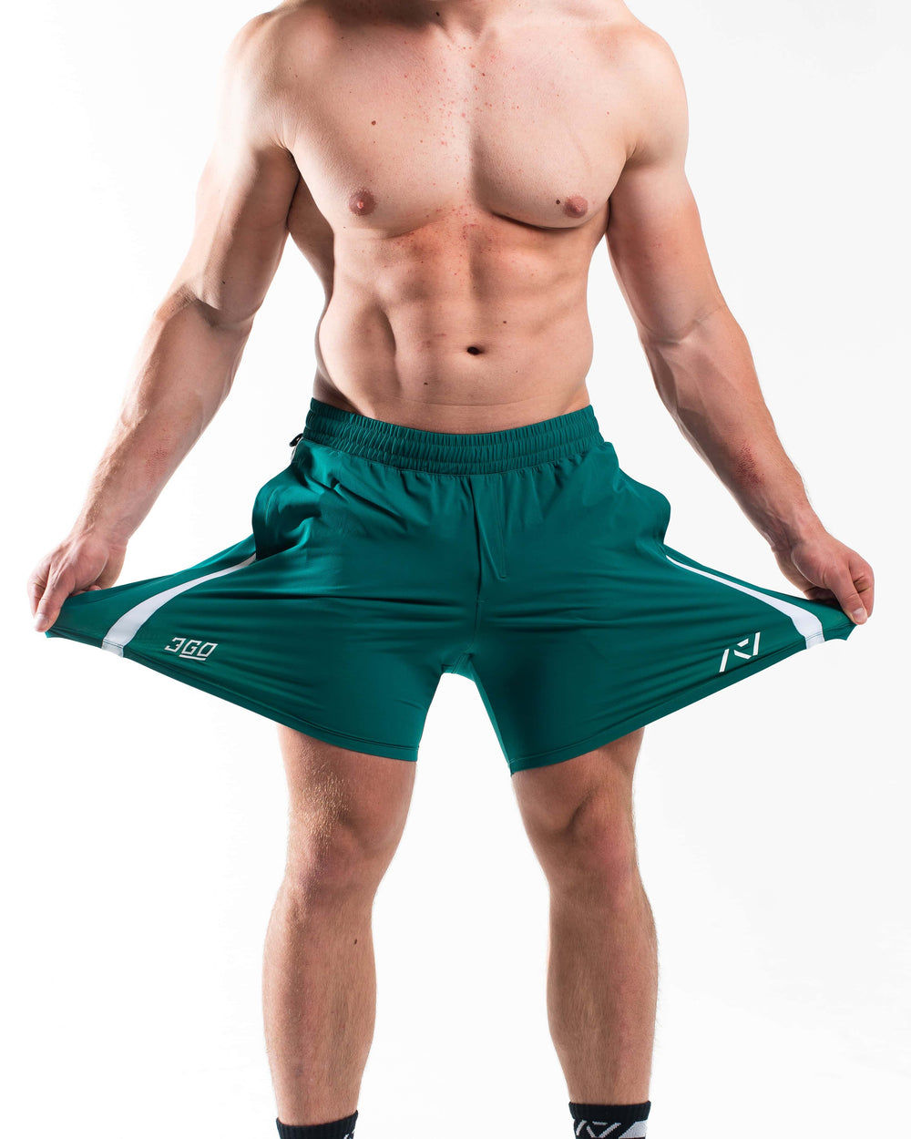 Short A7 360GO 1Z color verde Emerald Forás, cómodo y elástico