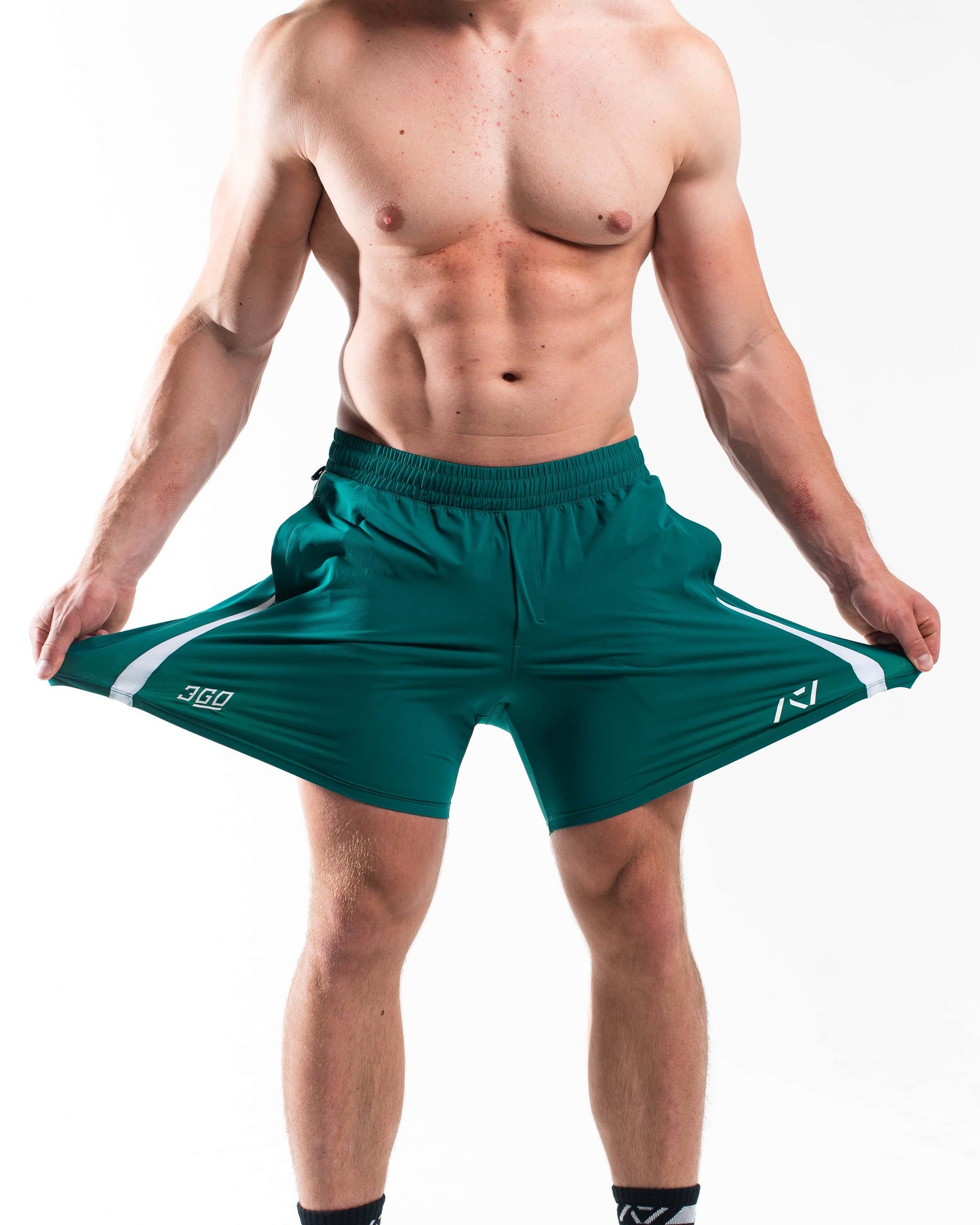 Short A7 360GO 1Z color verde Emerald Forás, cómodo y elástico