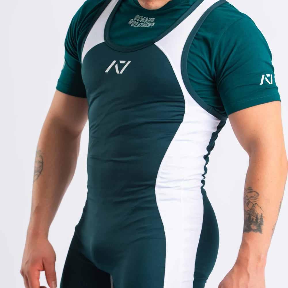 Singlet hombre diseño atlético en verde con soporte técnico