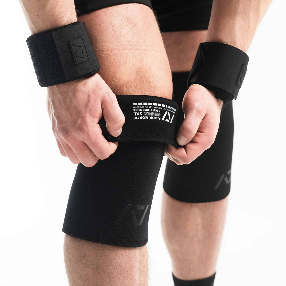 
                      
                        HOURGLASS KNEE SLEEVES - STEALTH
                      
                    