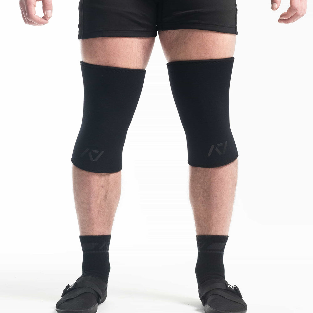 
                      
                        HOURGLASS KNEE SLEEVES - STEALTH
                      
                    