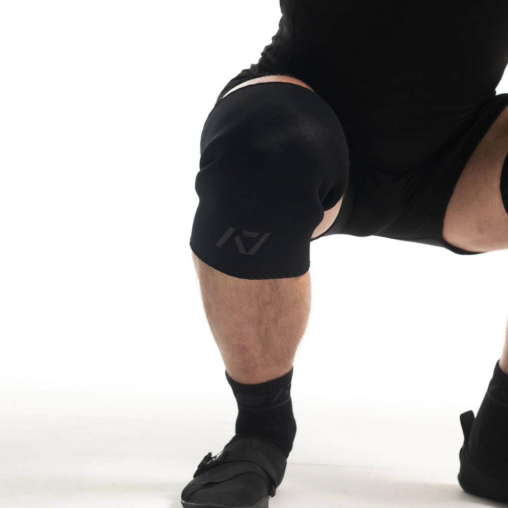 
                      
                        HOURGLASS KNEE SLEEVES - STEALTH
                      
                    