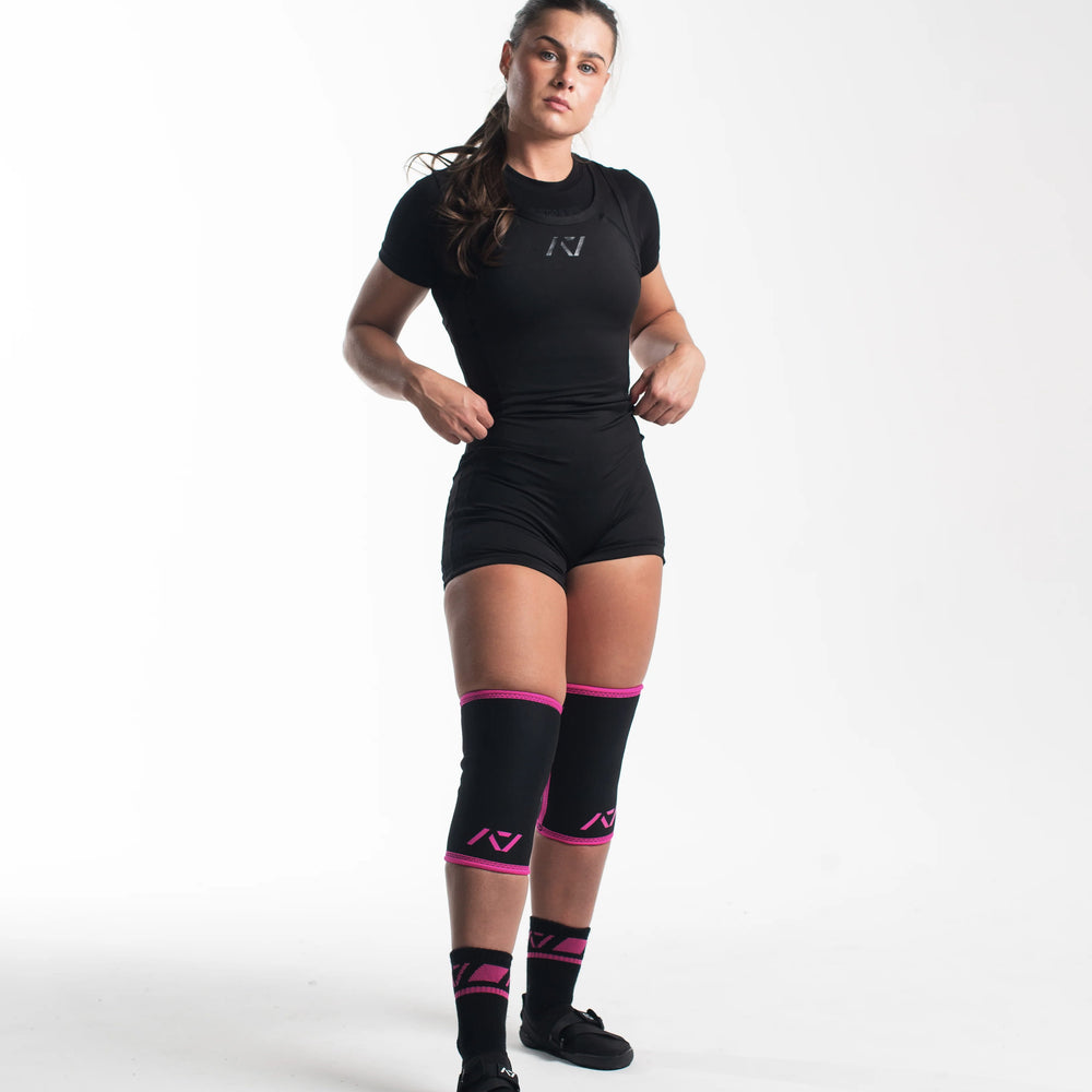 
                      
                        HOURGLASS KNEE SLEEVES - FLAMINGO
                      
                    