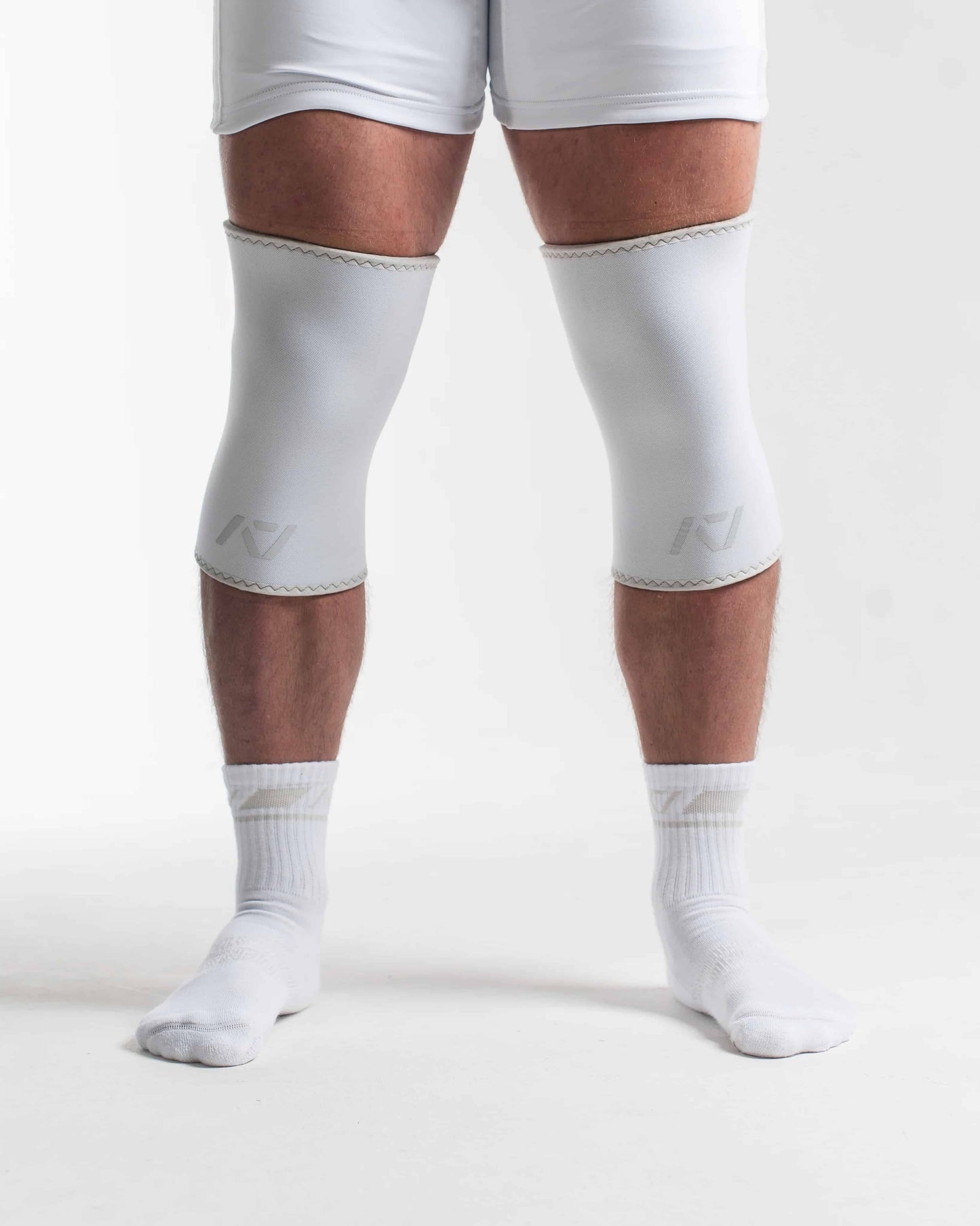 Rodilleras STIFF A7 aprobadas por IPF en color blanco